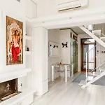 Bright Loft - Free Private Parking Lejlighed *