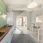 Bright Loft - Free Private Parking Milano