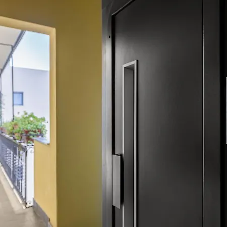 Bright Loft - Free Private Parking Appartement Milan