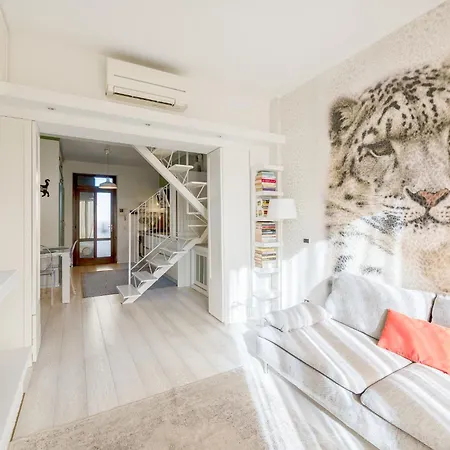 Bright Loft - Free Private Parking Milano